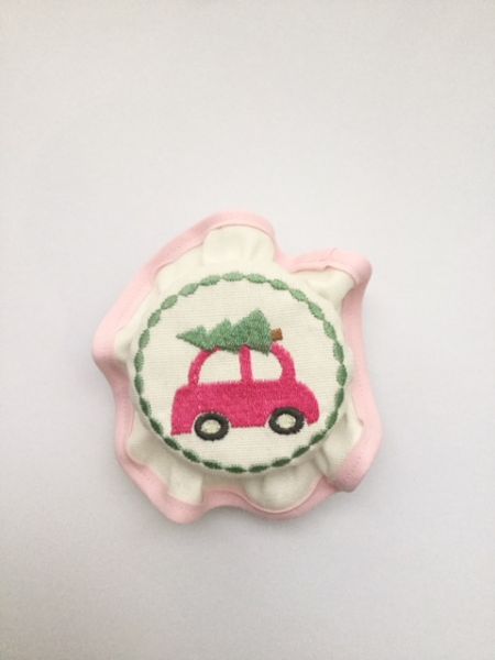 Süsse Haube "Auto mit Tanne" (pink)