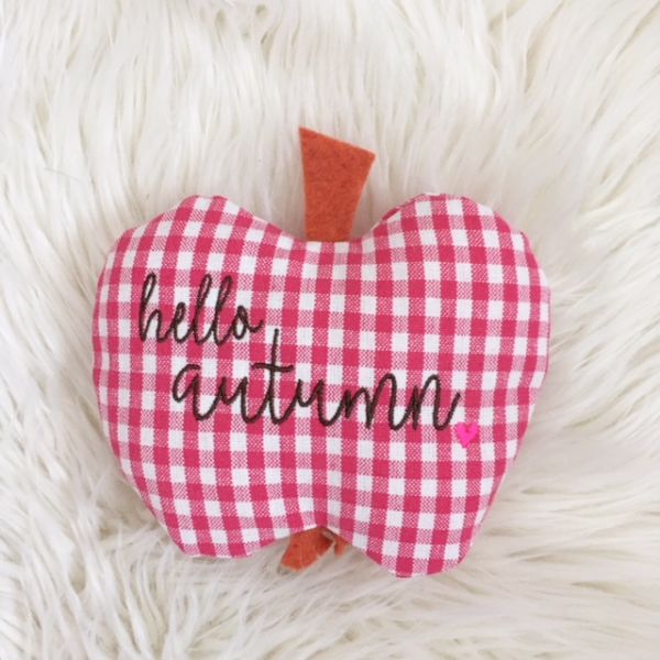 Deko "Apfel mit Herz" aus Baumwollstoff pink Karo hello autumn