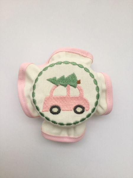 Süsse Haube "Auto mit Tanne" (rosa)